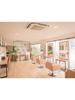 “今までとは違う自分に出逢える×本当の魅力”を引き出してくれる心地の良いサロン《figle hair design》