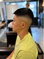 クフィア メンズヘアー カンポ 難波店(CUFFIA MEN'S HAIR CAMPO)&nbsp;フェードカットセンターパートツーブロックブルーブラック