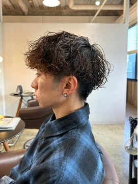 ビハインドザカーテン(BEHIND THE CURTAIN) 【癖毛風パーマ】メンズシャドウパーマ