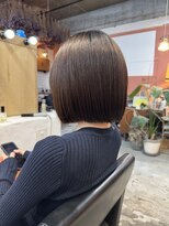 チャプター 問屋町(chapter) 赤味なし透明感ケアカラーラベンダーグレージュ切りっぱなしボブ