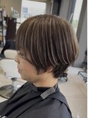 白髪ぼかしショート
