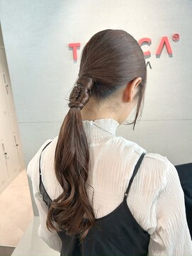 トリッカ 代官山(tricca) タイトポニー/お呼ばれヘア/ヘアアレンジ