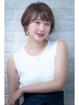 ヘアーアートシフォン 池袋西口店(Hair art chiffon) 斜めバングクラシカルワンレンセンターパート厚めバングボルドー