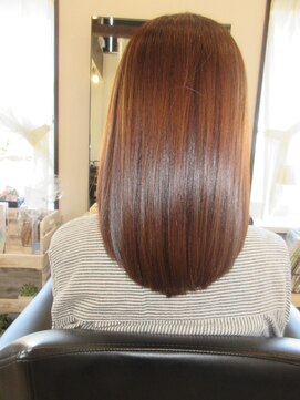 コア フィール ア デイ(COIFFURE A DAY) 【見附今町M3D】艶髪美髪