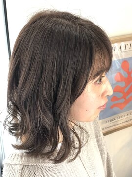 エカキラナ(eka kiranah) ミディアムボブ！ラベンダーグレージュカラー！