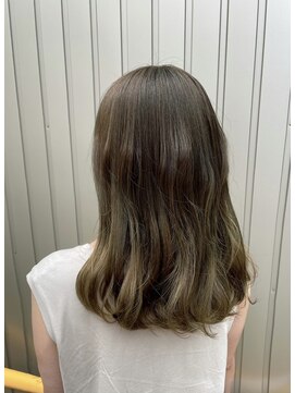 美容室サンク(CINQ) オリーブベージュ