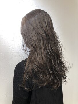 クラン 岡本(Chlan) シアーグレージュ×ゆるふわウェーブのおとなフェミニン