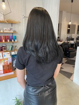 シェル 津山の手店(shel) ブルーブラックレイヤーカット