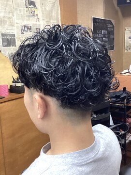 コダマ 新大塚店(KODAMA) スペインカール/スパイキーショート/ブルーブラック/