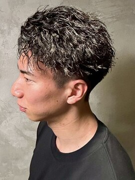 ディスイズバーバーサード(THIS IS BARBER 3rd) ツイスパ 束感パーマ ツーブロックマッシュ アップバング