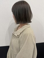 ヴィアーレアンクスタイル(VIALE Ank style) 動くレイヤーボブ+オリーブベージュ