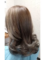 オッジヘアー(Oggi Hair) セミロングレイヤー 7月
