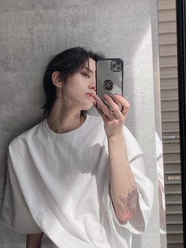 シン(syn) センターパートウルフ