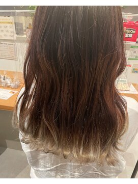 ヘアーエスクールエミュ(hair S. COEUR emu) ホワイトすそカラー