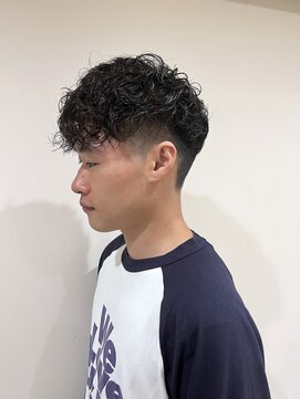 ブカブク(BUKA BUKU) メンズスタイル スペインカール スパイラルパーマ 刈り上げ