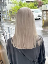 ブリーチダブルカラーホワイトカラーインナーカラー裾カラー艶髪