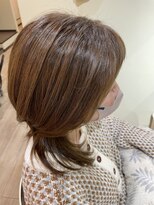 ラテ 上尾(Latte)&nbsp;フォギーアッシュを使った寒色ベージュ