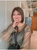 ベージュカラー