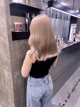 キング 梅田(K!ng) 縮毛矯正髪質改善ハイライトレイヤーカット梅田美容室エクステ