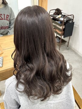 ジジ 宇都宮(Gigi) 艶々グレージュカラー