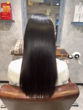 エスト(est) 髪質改善/新宿/西新宿/トリートメント/白髪染め/白髪ぼかし