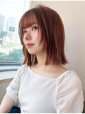 ミディアムウルフひし形シルエットボブホワイトグレージュ