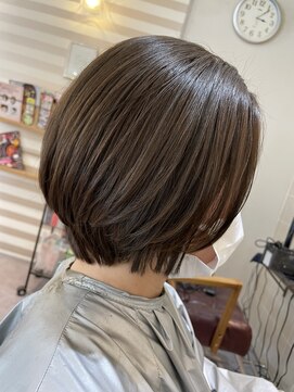 ツリーズ(Trees) ショートボブ