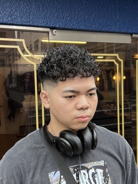 オーレ(Ole) くるくるパーマフェード