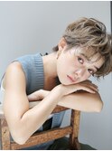 ハイトーン×ブリーチパーマで一歩先のオシャレヘア♪