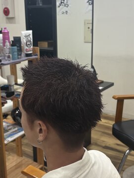 スウェル 千葉店(Swell) 深めの赤系カラーで魅せる、こなれ坊主スタイル