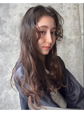 ナヌーク ダイカンヤマ(nanuk daikanyama) ゆるふわパーマ・ロングパーマ・レイヤーカットパーマ