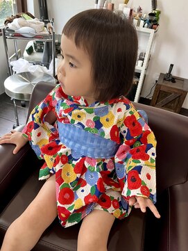 サロンドハル(salon de HAL) パッツンボブ