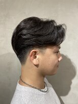 ニコ トウキョウ ヨコハマ(nico)&nbsp;メンズセンターパートニュアンスパーマ毛流れメンズパーマ刈上げ