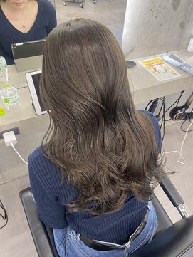 オリーブグレージュ sayuri