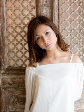 ヘアーワークスクリエイション 伸ばしかけボブ