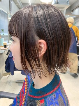 テトヘアー(teto hair) 切りっぱなしボブ、ピンクベージュ、ワイドバング