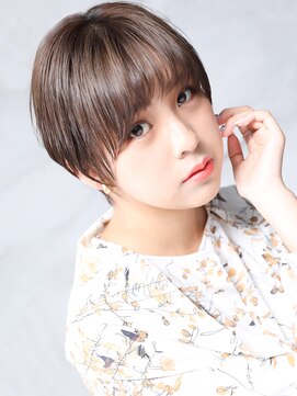 トロン(tronc) 大人可愛い小顔美髪ツヤ髪くびれショートシアーグレージュA3