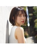 抜け感のある外ハネショートボブ