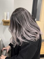 リグ 横浜(Lig.)&nbsp;バレイヤージュ/シルバーカラー/ホワイトシルバー/ケアブリーチ