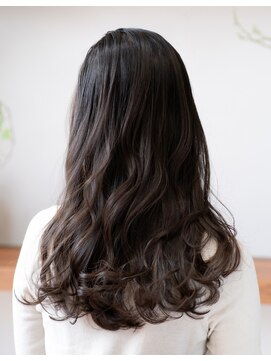 クベル(Kuvel) しなやか髪質改善。理想の髪へ～40代50代60代におすすめ