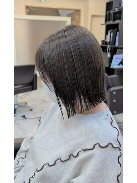 エメ(aimer) 切りっぱなし×白髪ぼかし◎