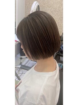 ヘアーデザインムーヴ(Hair design MOVE) ショートボブ ハイライト 極細ナチュラル