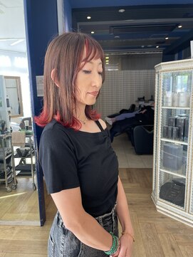 コワファースト 大分(COIFF1RST) レッドピンクの裾カラーにフェイスフレーミングも