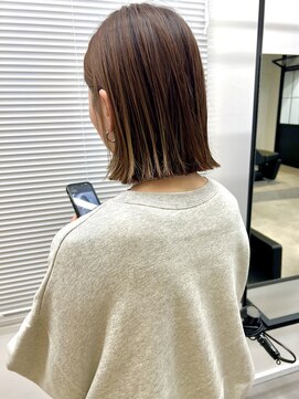 イル 天神西通り店(ill) 20代30代ボブ/ミディアムレイヤー／グレージュ/透明感/天神/大名