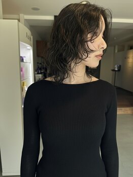 モノクロ(MONOCHRO)の写真/乾かすだけでキマる!髪にダメージの少ない薬剤で、ふんわり柔らかな《MONOCHRO》オリジナルパーマ