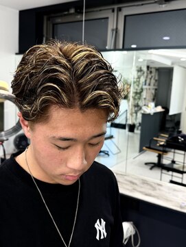 フュージョンサカエ(FUSION SAKAE) メンズパーマハイライト