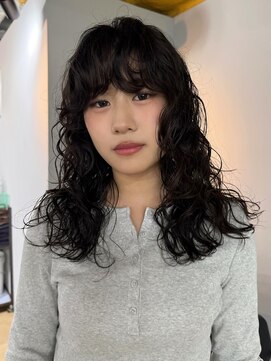 スイ(SUiii) ロングパーマ