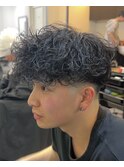 バロックパーマ　ツイストスパイラル眉カットメンズパーマ