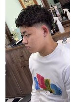 ケーエムシーセントラルルーツ(KMC Central Roots) フェード&カット&メンズパーマ+眉カット