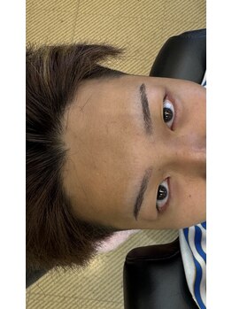 アモーレの写真/ひげ・眉の身だしなみで第一印象が変わる！カット＋シェービングで朝のお手入れも楽にカッコよく◎[メンズ]